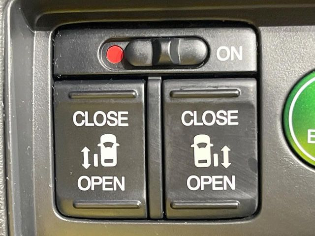 �y�����p���[�X���C�h�h�A�z�X�}�[�g�L�[��^�]�Ȃ̃X�C�b�`�Ō�ȗ����X���C�h�h�A�̊J���\���d��������͂����ăh�A���J����K�v�������A�����Ȃ��q�l�ł��ȒP�ɊJ���߂ł����K�ł���