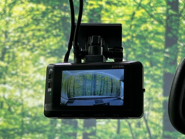 �y�h���C�u���R�[�_�[�z���S�E���S�ȃJ�[���C�t�ɕK�{�̃h���C�u���R�[�_�[�𑕔�!���s���͂������A������^�]�⎖�̂ɑ��������ۂ̏󋵂��f���ŋL�^���A����̃��X�N�ɔ����܂��B