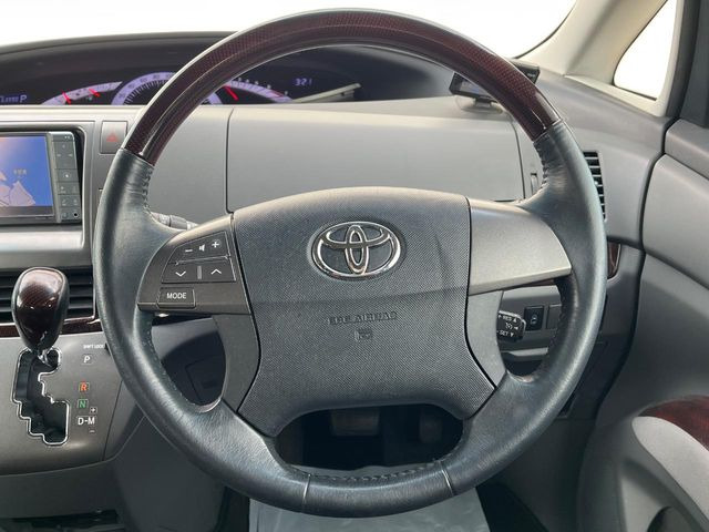 �y�����v�����X�e�A�����O�z�㎿�Ȋv���g�p���邱�ƂŁA��ɂ����������݂ƂĂ��^�]���₷���n���h���ł���