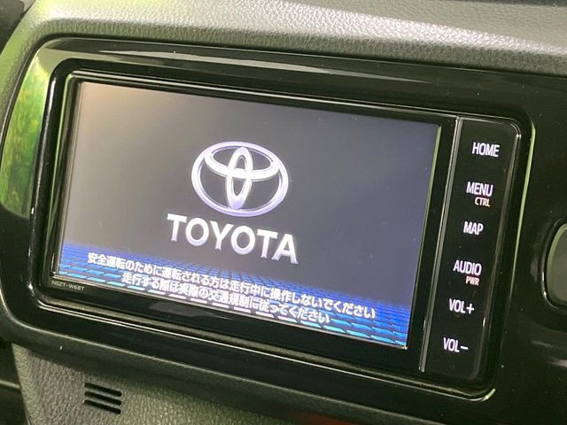 �y�����i�r�z�l�C�̏����i�r�𑕔����Ă���܂��B�i�r�̎g���₷���͂������A�I�[�f�B�I�@�\���[��!�L�����v�◷�s�͂������A�ʋ΂┃�����ȂǕ��i�̃h���C�u���y�����Ȃ�͂���