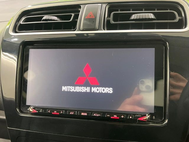 �y�����i�r�z�l�C�̏����i�r�𑕔����Ă���܂��B�i�r�̎g���₷���͂������A�I�[�f�B�I�@�\���[��!�L�����v�◷�s�͂������A�ʋ΂┃�����ȂǕ��i�̃h���C�u���y�����Ȃ�͂���