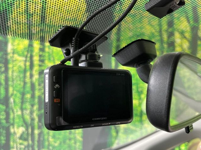 �y�h���C�u���R�[�_�[�z�h���C�u���R�[�_�[����!���s���͂������A������^�]�⎖�̂ɑ��������ہA�f���ŋL�^���A����̃��X�N�ɔ����܂��B���L�^�pSD�J�[�h�͂��q�l�����g�ł��������������K�v������܂��B