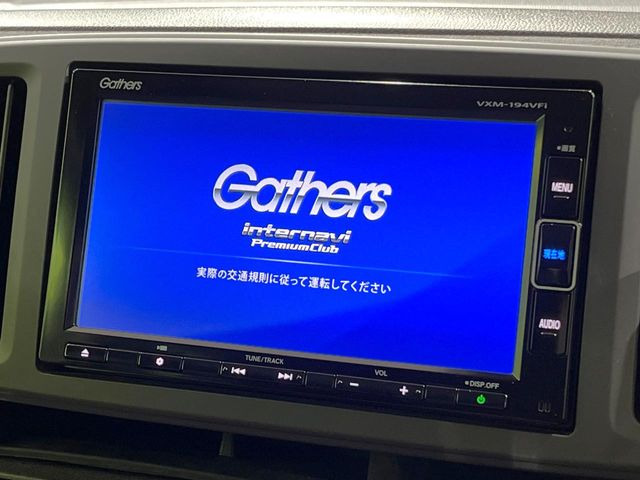 �y�����i�r�z�l�C�̏����i�r�𑕔����Ă���܂��B�i�r�̎g���₷���͂������A�I�[�f�B�I�@�\���[��!�L�����v�◷�s�͂������A�ʋ΂┃�����ȂǕ��i�̃h���C�u���y�����Ȃ�͂���