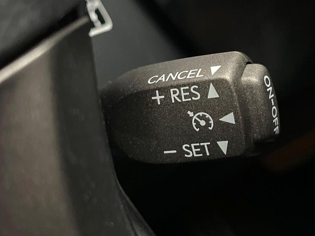 �y�N���[�Y�R���g���[���z�������H�����N���N���s�B�A�N�Z���𗣂��Ă���葬�x�ő��s���ł��A�������^�]���̕��S���y��!�����E�������ȒP�ȃX�C�b�`����Œ����ł��܂��B