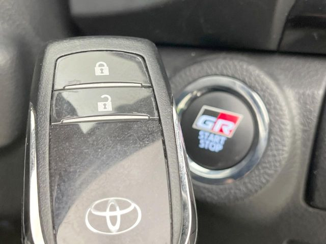 �y�X�}�[�g�L�[�z�J�o����|�P�b�g�ɓ��ꂽ�܂܂ł��h�A�̎{���E�������\�ȃX�}�[�g�L�[�𑕔��B�G���W���̃I���E�I�t�����J�M�����o���K�v����������Ƃ��Ă��֗��ł���