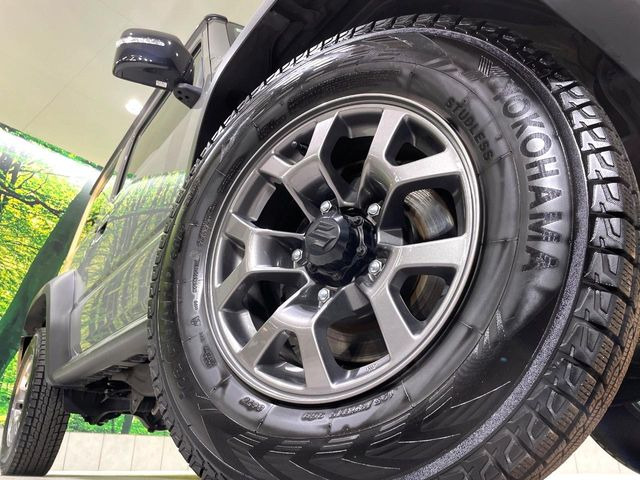 �y����15�C���`�A���~�z�C�[���z�O�ςɃ}�b�`���������A���~�z�C�[���𑕒����Ă���܂��B�e��ЊO�A���~�z�C�[����A�X�^�b�h���X�^�C�����戵�����Ă���܂��B���񂲑��k����������