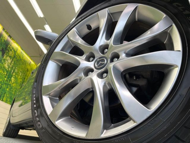 �y����19�C���`�A���~�z�C�[���z�O�ςɃ}�b�`���������A���~�z�C�[���𑕒����Ă���܂��B�e��ЊO�A���~�z�C�[����A�X�^�b�h���X�^�C�����戵�����Ă���܂��B���񂲑��k����������