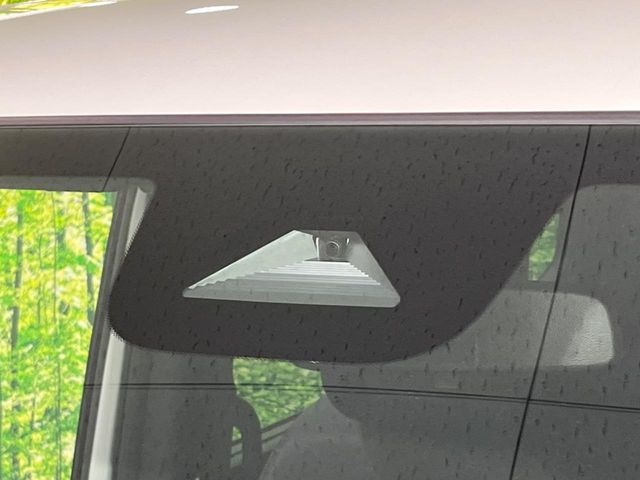 �y�z���_�Z���V���O�z���s���ɑO���̎ԗ�����F�����A�Փ˂������Ȏ��͌x��ƃu���[�L�ŏՓˉ���Ɣ�Q�y�����A�V�X�g�B�����S�Ƀh���C�u�����y���݂��������܂��B