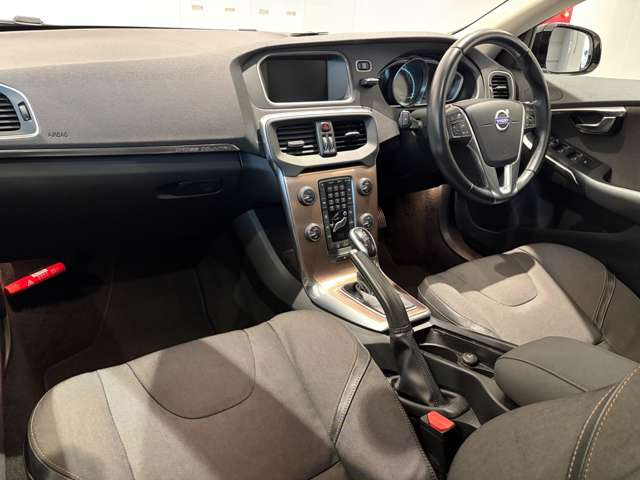 V40クロスカントリーT5 4WD