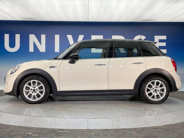 �����[�����͓d�b�ł̂��₢���킹�����ł��劽�}�ł��B�����E��Ԃ̊m�F�⃁���e�i���X�ɂ��ĂȂǁA���C�y�ɂ��₢���킹���������B