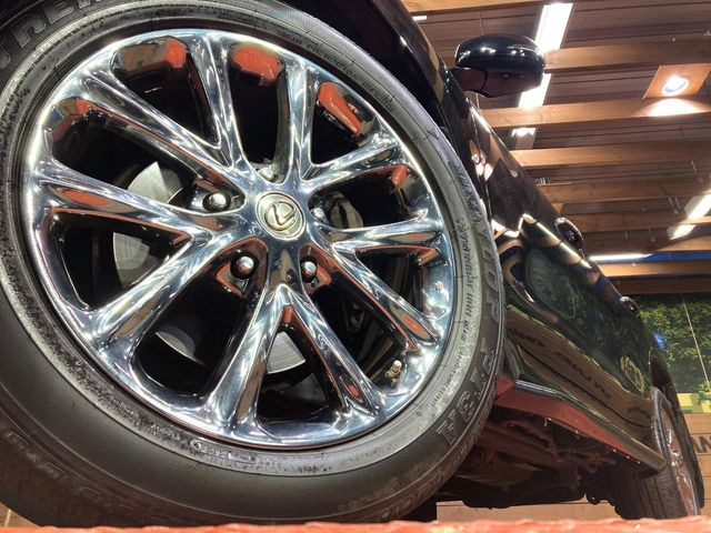 �y����21�C���`�A���~�z�C�[���z�O�ςɃ}�b�`���������A���~�z�C�[���𑕒����Ă���܂��B�e��ЊO�A���~�z�C�[����A�X�^�b�h���X�^�C�����戵�����Ă���܂��B���񂲑��k����������