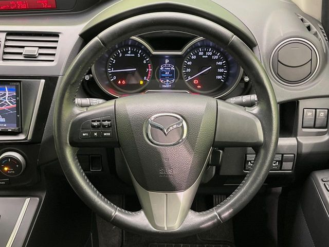 �y�����v�����X�e�A�����O�z�㎿�Ȋv���g�p���邱�ƂŁA��ɂ����������݂ƂĂ��^�]���₷���n���h���ł���