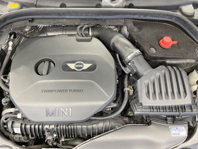 �����X�ł́A�e���[�J�[�̐�p�f�f�e�X�^�[�𓱓��B���Ǝ��i�����e�N�j�J���X�^�b�t���풓���Ă���܂��̂ŁA������̍ۂɂ����S���Ă����p���������܂��B