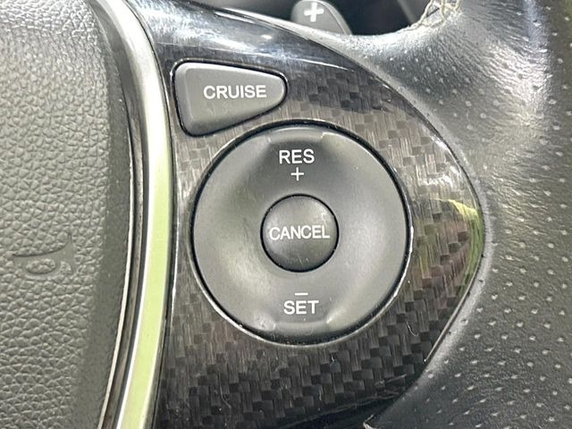 �y�N���[�Y�R���g���[���z�������H�����N���N���s�B�A�N�Z���𗣂��Ă���葬�x�ő��s���ł��A�������^�]���̕��S���y��!�����E�������ȒP�ȃX�C�b�`����Œ����ł��܂��B