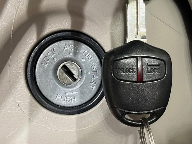 �y�L�[���X�z�������ꂽ�ꏊ����ł��{�^����Ńh�A�̊J���E�{�����ł���̂łƂ��Ă��֗�!�h�A�̌�������ɏ������邱�Ƃ�����܂����