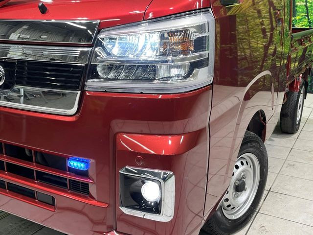 �yLED�w�b�h���C�g�z���V����ԑ��s�����ǍD�Ȏ��E���m�ۂ����S���ĉ^�]�ł��鍂�P�xLED�w�b�h���C�g�𑕔�!�_�����x�������A����d�͂��}�����Ă��܂��B