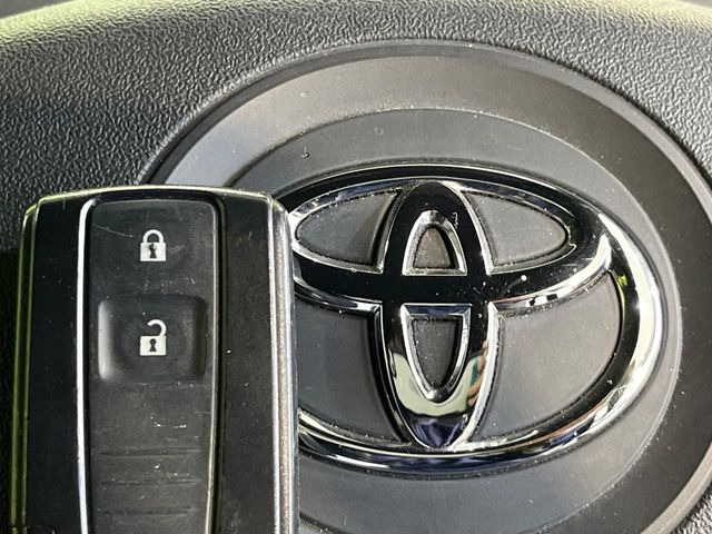 �y�X�}�[�g�L�[�z�J�o����|�P�b�g�ɓ��ꂽ�܂܂ł��h�A�̎{���E�������\�ȃX�}�[�g�L�[�𑕔��B�G���W���̃I���E�I�t�����J�M�����o���K�v����������Ƃ��Ă��֗��ł���