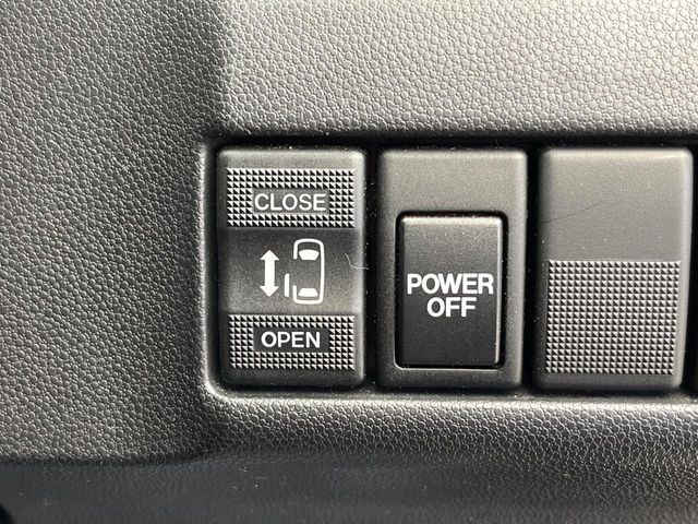 �y�p���[�X���C�h�h�A�z�X�}�[�g�L�[��^�]�Ȃ̃X�C�b�`�ŃX���C�h�h�A�̊J���\���d��������͂����ăh�A���J����K�v�������A���������q�l�ł��A�d���ו��������Ă��鎞�����N�ɊJ���߂ł��܂���