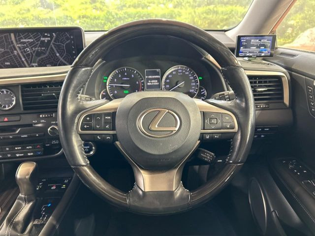 �y�����v�����X�e�A�����O�z�㎿�Ȋv���g�p���邱�ƂŁA��ɂ����������݂ƂĂ��^�]���₷���n���h���ł���