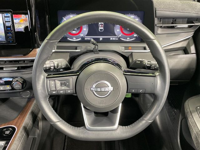 �y�����v�����X�e�A�����O�z�㎿�Ȋv���g�p���邱�ƂŁA��ɂ����������݂ƂĂ��^�]���₷���n���h���ł���