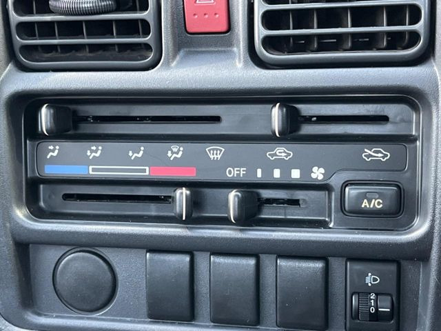 �����~�������Ă��S�Ȃɉ��K�ȋ󒲂�͂��Ă����A�_�C�������G�A�R���𑕔���