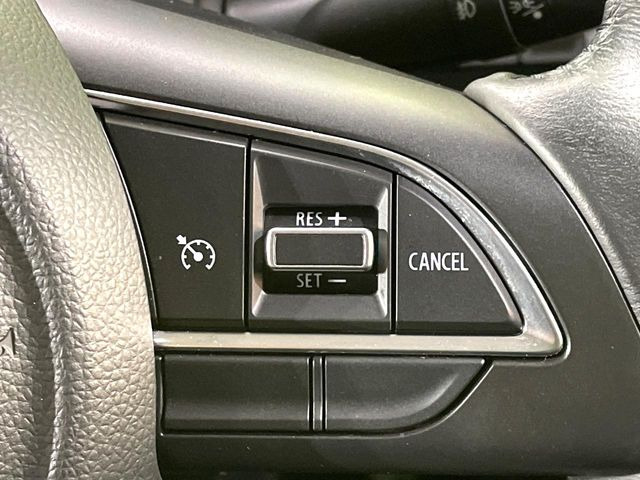 �y�N���[�Y�R���g���[���z�������H�����N���N���s�B�A�N�Z���𗣂��Ă���葬�x�ő��s���ł��A�������^�]���̕��S���y��!�����E�������ȒP�ȃX�C�b�`����Œ����ł��܂��B