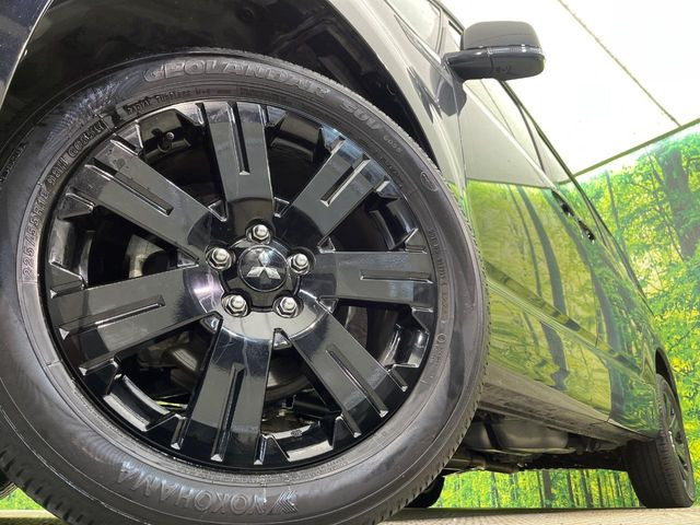 �y�O���[�h��p����18�C���`�A���~�z�C�[���z�f�U�C�����̍��������A���~�z�C�[���𑕒����Ă���܂��B�e��ЊO�A���~�z�C�[����A�X�^�b�h���X�^�C�����戵�����Ă���܂��B���񂲑��k����������