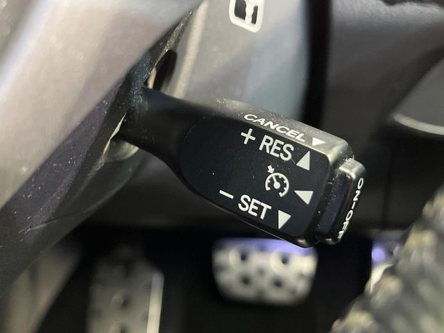 �y�N���[�Y�R���g���[���z�������H�����N���N���s�B�A�N�Z���𗣂��Ă���葬�x�ő��s���ł��A�������^�]���̕��S���y��!�����E�������ȒP�ȃX�C�b�`����Œ����ł��܂��B