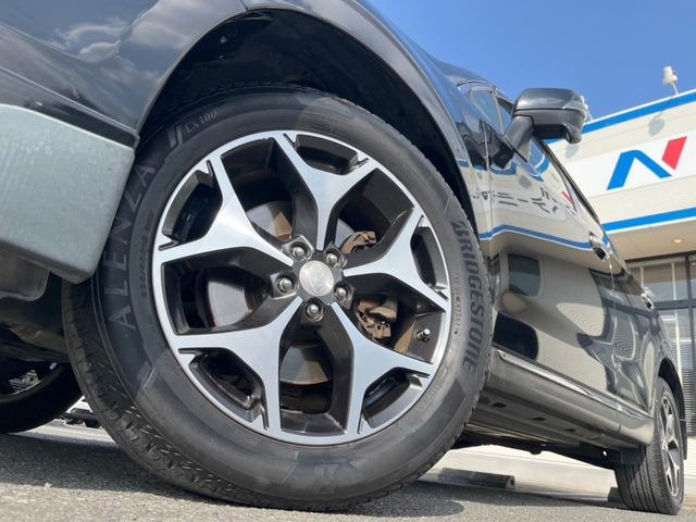 �y����18�C���`�A���~�z�C�[���z�O�ςɃ}�b�`���������A���~�z�C�[���𑕒����Ă���܂��B�e��ЊO�A���~�z�C�[����A�X�^�b�h���X�^�C�����戵�����Ă���܂��B���񂲑��k����������