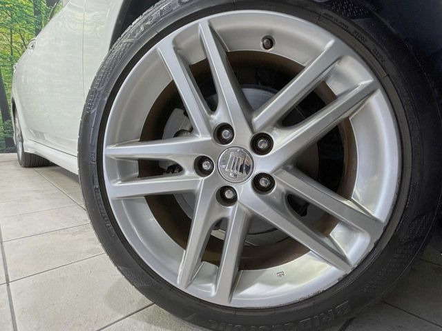 �y����18�C���`�A���~�z�C�[���z�O�ςɃ}�b�`���������A���~�z�C�[���𑕒����Ă���܂��B�e��ЊO�A���~�z�C�[����A�X�^�b�h���X�^�C�����戵�����Ă���܂��B���񂲑��k����������