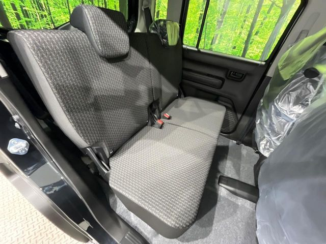 ���i���ȃI���W�i���t���A�}�b�g���I�v�V�����ɂĂ��p�ӂ��Ă���܂��B���D���ȃf�U�C����J���[�����Ԃɍ��킹�đI��ł����������Ƃ��ł��܂���