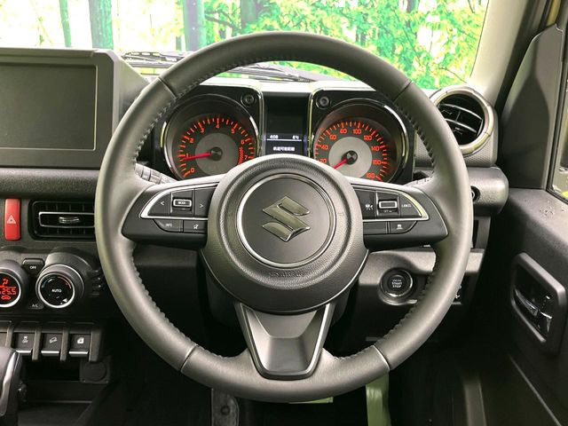 �y�����v�����X�e�A�����O�z�㎿�Ȋv���g�p���邱�ƂŁA��ɂ����������݂ƂĂ��^�]���₷���n���h���ł���