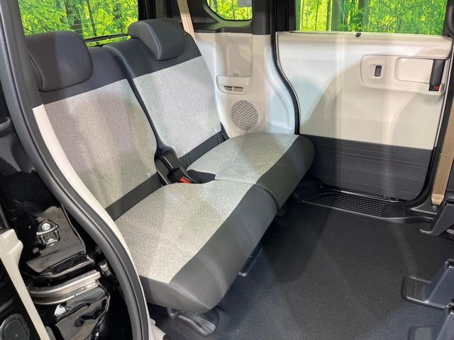 ���i���ȃI���W�i���t���A�}�b�g���I�v�V�����ɂĂ��p�ӂ��Ă���܂��B���D���ȃf�U�C����J���[�����Ԃɍ��킹�đI��ł����������Ƃ��ł��܂���