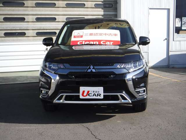 アウトランダーPHEV2.4 G プラスパッケージ 4WD