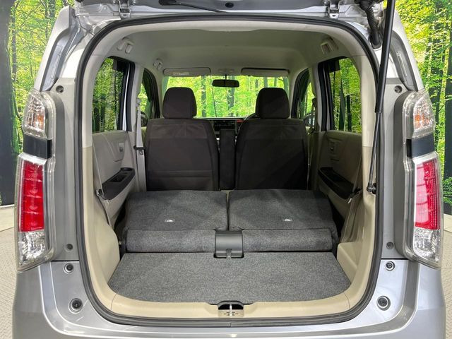 ���i�̂���������ʋ΁A���}���ɏ\���ȉ׎��X�y�[�X���m�ۂ��Ă���܂��B�Z�J���h�V�[�g��|���ƁA�傫�ȉו��̐ύڂ��\�ł���