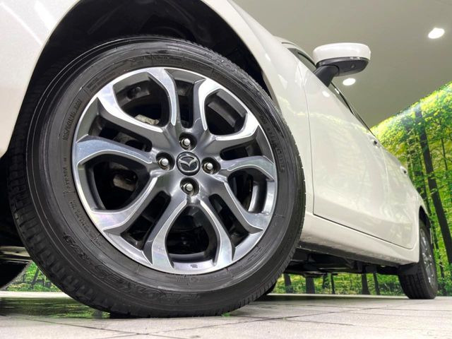 �y����16�C���`�A���~�z�C�[���z�O�ςɃ}�b�`���������A���~�z�C�[���𑕒����Ă���܂��B�e��ЊO�A���~�z�C�[����A�X�^�b�h���X�^�C�����戵�����Ă���܂��B���񂲑��k����������