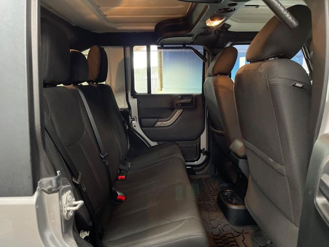 ���V�[�g�̎g�p��:�j��E�ւ�������Ȃ��A�����̒ʂ肫�ꂢ�ȏ�Ԃ��ێ����Ă���܂��B�܂��A�����N���[�j���O�E�R�[�e�B���O�����p�����������܂��B