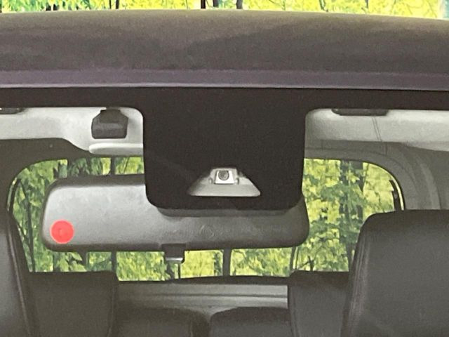 �y�X�}�[�g�A�V�X�g�z���s���ɑO���̎ԗ�����F�����A�Փ˂������Ȏ��͌x��ƃu���[�L�ŏՓˉ���Ɣ�Q�y�����A�V�X�g�B�����S�Ƀh���C�u�����y���݂��������܂��B