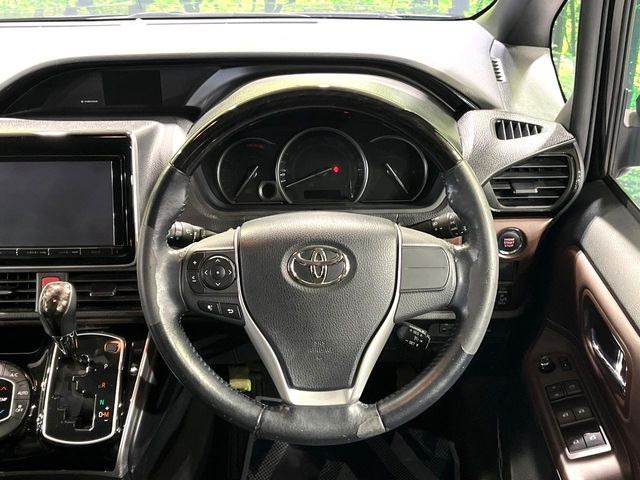 �y�����v�����X�e�A�����O�z�㎿�Ȋv���g�p���邱�ƂŁA��ɂ����������݂ƂĂ��^�]���₷���n���h���ł���