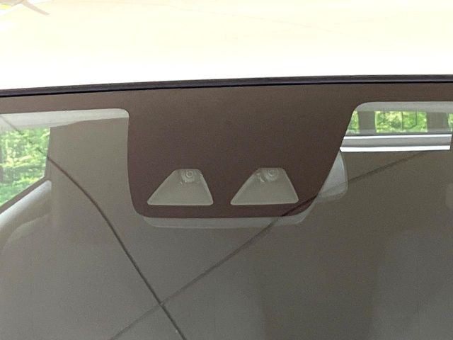 �y�X�}�[�g�A�V�X�g�z���s���ɑO���̎ԗ�����F�����A�Փ˂������Ȏ��͌x��ƃu���[�L�ŏՓˉ���Ɣ�Q�y�����A�V�X�g�B�����S�Ƀh���C�u�����y���݂��������܂��B