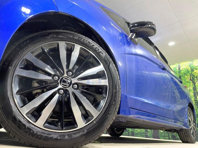 �y����16�C���`�A���~�z�C�[���z�O�ςɃ}�b�`���������A���~�z�C�[���𑕒����Ă���܂��B�e��ЊO�A���~�z�C�[����A�X�^�b�h���X�^�C�����戵�����Ă���܂��B���񂲑��k����������