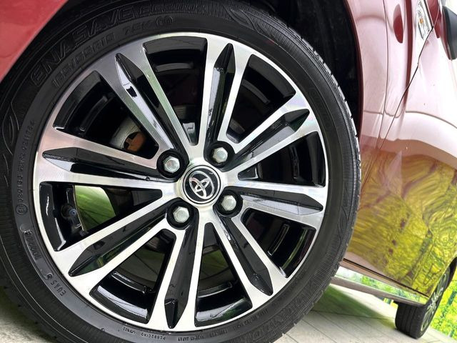 �y����15�C���`�A���~�z�C�[���z�O�ςɃ}�b�`���������A���~�z�C�[���𑕒����Ă���܂��B�e��ЊO�A���~�z�C�[����A�X�^�b�h���X�^�C�����戵�����Ă���܂��B���񂲑��k����������