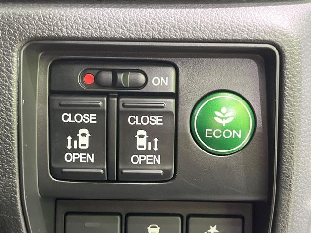 �y�����p���[�X���C�h�h�A�z�X�}�[�g�L�[��^�]�Ȃ̃X�C�b�`�Ō�ȗ����X���C�h�h�A�̊J���\���d��������͂����ăh�A���J����K�v�������A�����Ȃ��q�l�ł��ȒP�ɊJ���߂ł����K�ł���