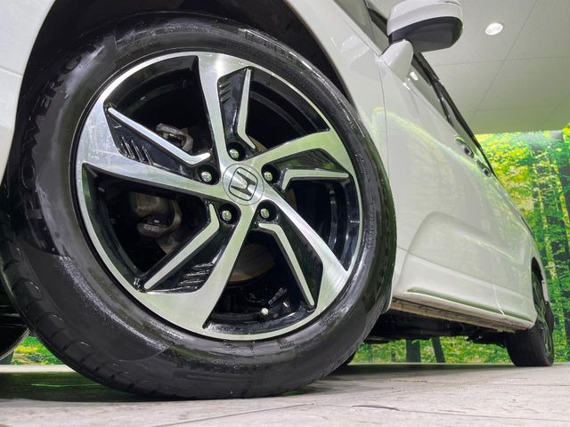 �y����17�C���`�A���~�z�C�[���z�O�ςɃ}�b�`���������A���~�z�C�[���𑕒����Ă���܂��B�e��ЊO�A���~�z�C�[����A�X�^�b�h���X�^�C�����戵�����Ă���܂��B���񂲑��k����������