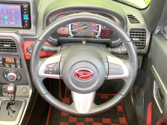 �y�����v�����X�e�A�����O�z�㎿�Ȋv���g�p���邱�ƂŁA��ɂ����������݂ƂĂ��^�]���₷���n���h���ł���