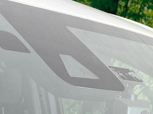 �y�g���^�Z�[�t�e�B�Z���X�z���s���ɑO���̎ԗ�����F�����A�Փ˂������Ȏ��͌x��ƃu���[�L�ŏՓˉ���Ɣ�Q�y�����A�V�X�g�B�����S�Ƀh���C�u�����y���݂��������܂��B