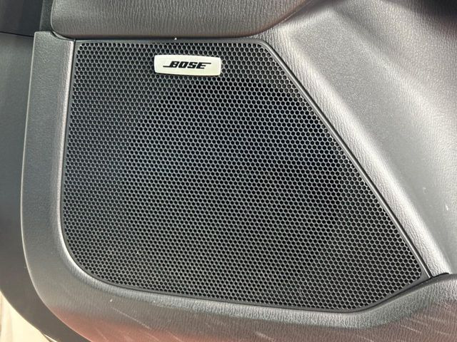 �yBOSE�T�E���h�V�X�e���t�������i�r�z�[���̃i�r�@�\�͂������A���x�ȃ`���[�j���O�\�͂����ڂ���Ă���A�������ȉ��y�����y���݂��������܂���