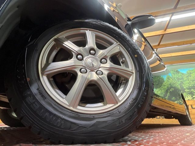 �y15�C���`�A���~�z�C�[���z�O�ςɃ}�b�`�����A���~�z�C�[���𑕒����Ă���܂��B�e��A���~�z�C�[����A�X�^�b�h���X�^�C�����戵�����Ă���܂��B���񂲑��k����������