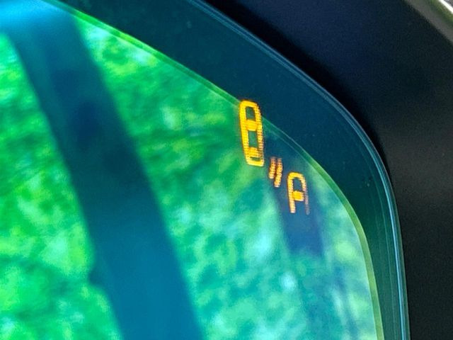 �y�u���C���h�X�|�b�g���j�^�����O�z���s���A�h�A�~���[�̎��p�ɂȂ�₷���ӏ��Ɍ㑱�Ԃ��ڋ߂���ƃT�C�h�~���[�t�߂Ɍx����\���A�h���C�o�[�ɒ��ӊ��N�����Ă���܂��B