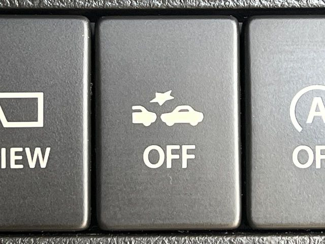 �y�X�}�[�g�A�V�X�g�z���s���ɑO���̎ԗ�����F�����A�Փ˂������Ȏ��͌x��ƃu���[�L�ŏՓˉ���Ɣ�Q�y�����A�V�X�g�B�����S�Ƀh���C�u�����y���݂��������܂��B